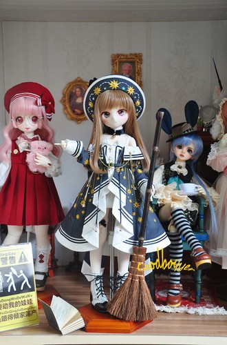 Dollmore bjd witch - dollmore, school
